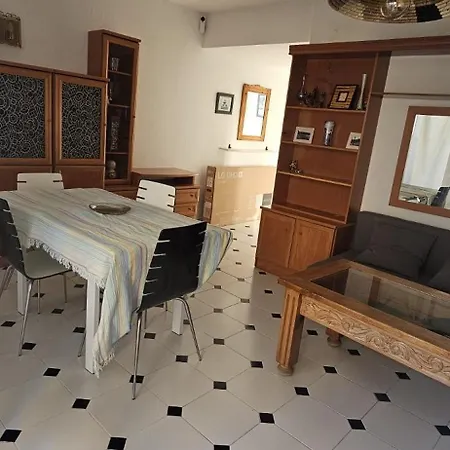 بيت للعطل Centrico Piso En *