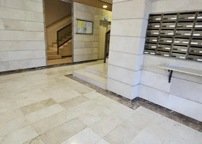 Centrico Piso En Feriehus Marbella